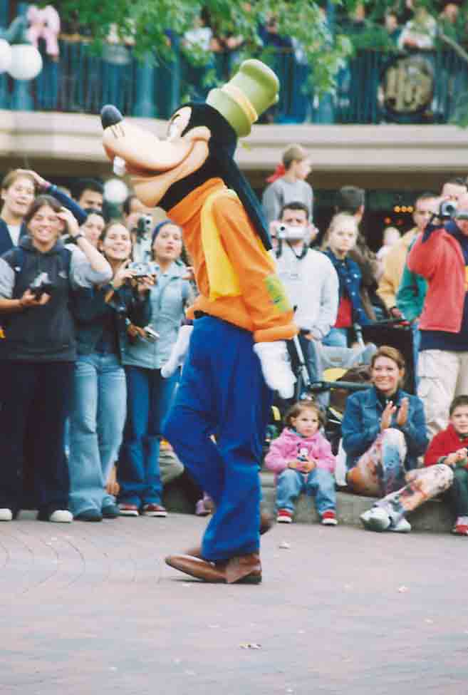 Francia - Disneyland París 16 - Goofy.jpg